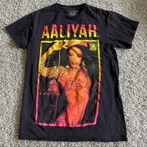 Fashion Nova graphic tee